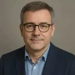 Echter Spieler aus Köln mit positiver Slotimo Casino Erfahrung in Deutschland, der verantwortungsvolles Spielen unterstützt.